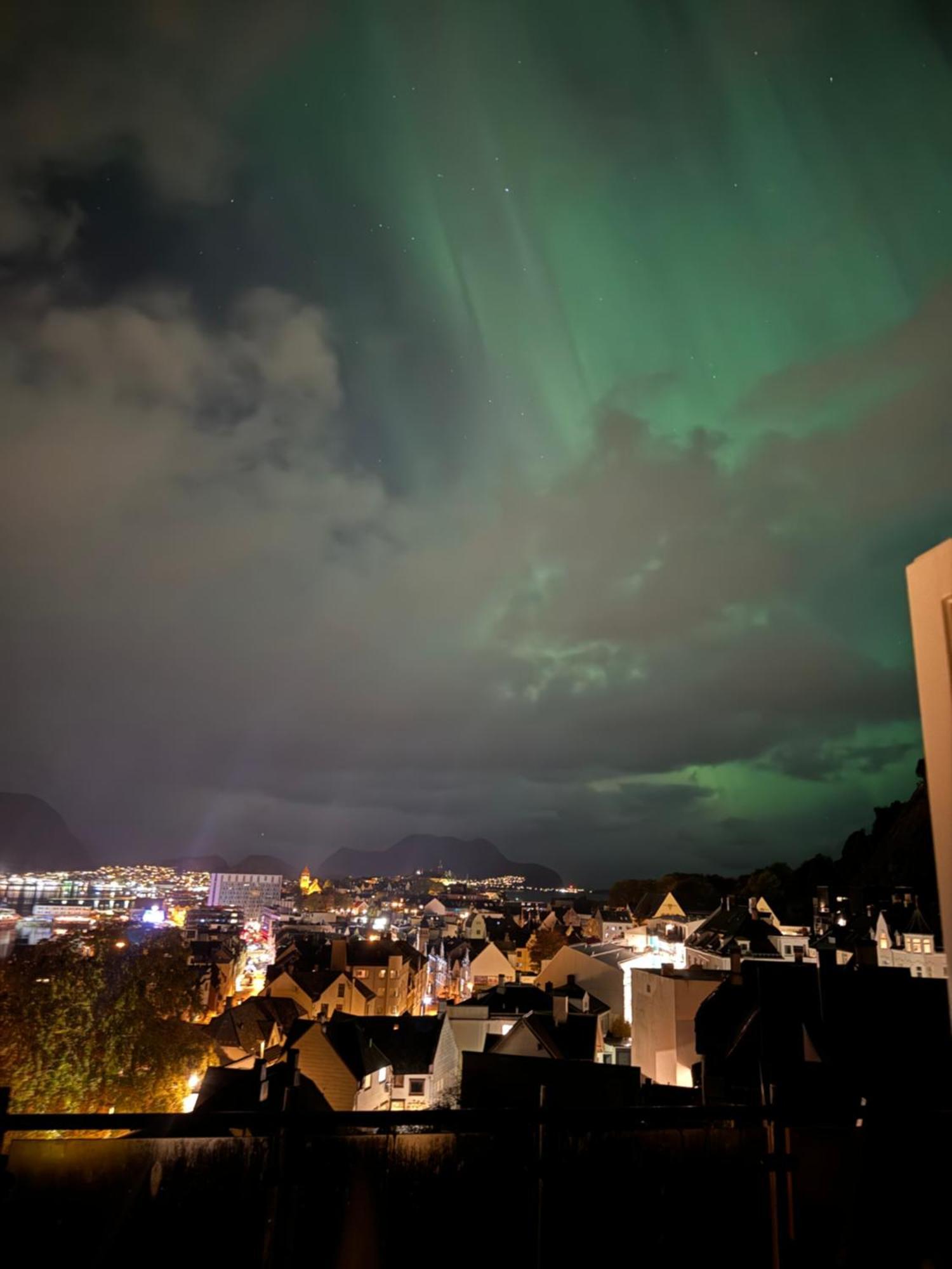 Panorama Apartment With 360 View Of The City Alesund Exterior photo
